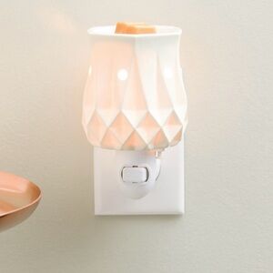 New in Box Scentsy Mini Alabaster Warmer